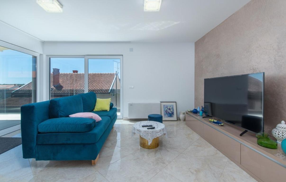 Modern Apartments With Shared Pool Near The Sea พูลา ภายนอก รูปภาพ